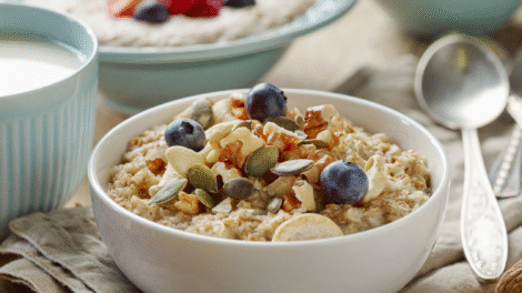 Kasza z borówkami i płatkami migdała