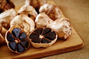 Czarny czosnek M 300x200