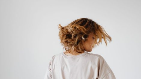 czynniki szkodliwe dla włosów