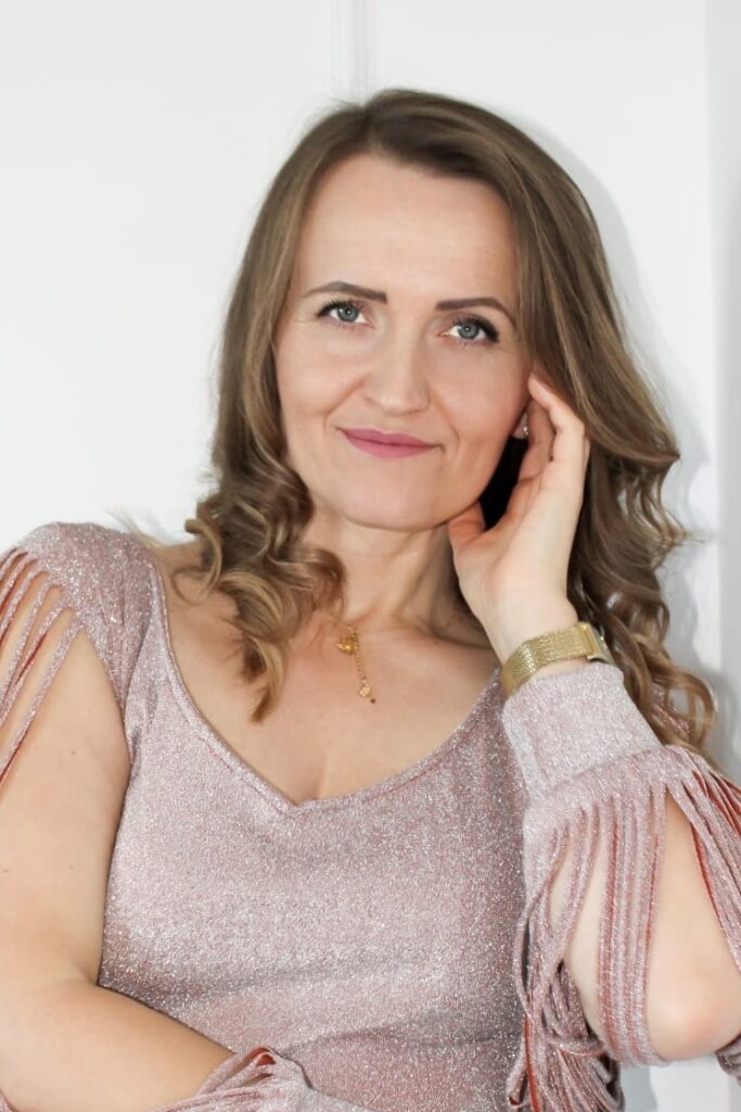 Izabela Knuth 683x1024 1