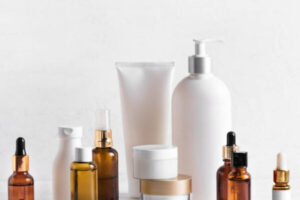 Niebezpieczne podrobki  600x600 1 300x200