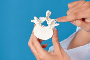 Zaburzenia Kregow Szyjnych a Funkcje Jelita 300x200