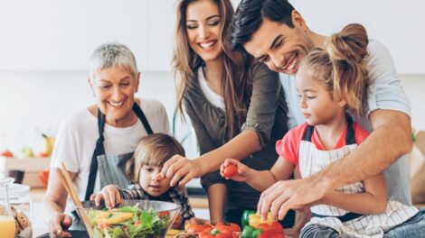 Zdrowe salatki i surowki na wielkanocny stol M 470x264