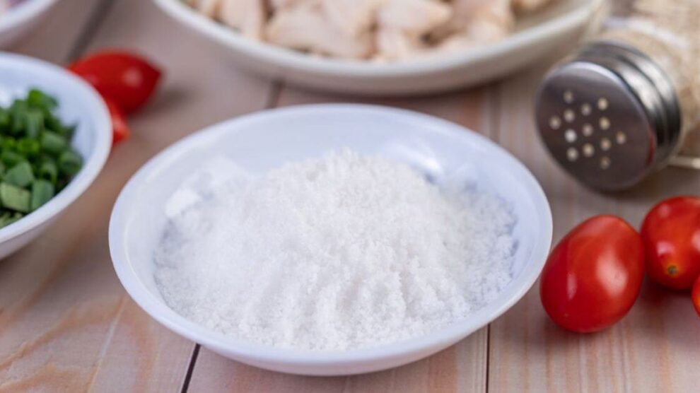 Glutaminian sodu 990x556