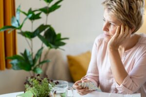 Menopauza nietrzymanie moczu 1 300x200