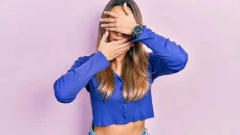 Piekna latynoska ukrywaniem emocji jpg 470x264