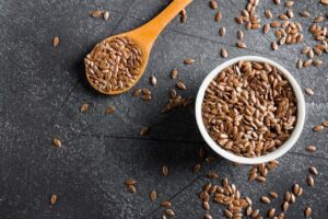 Siemie lniane nasiona lnu superfood pojecie zdrowej zywnosci ekologicznej 300x200