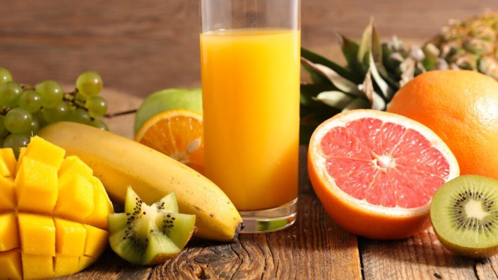 Sok z ananasa i grejpfruta 1 990x556