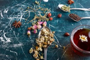 Filizanka herbaty z ziolami na pluca 300x200