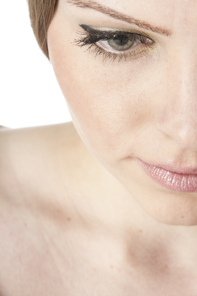 Woman beauty eyes skin fashion 683x1024