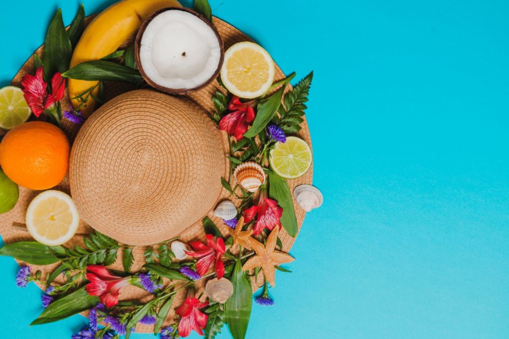 Beach hat with flowers fruits 1024x682
