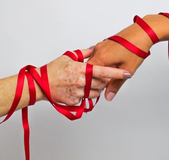 HIV w Polsce – 35 tys  zakazen i skuteczne leczenie 550x520