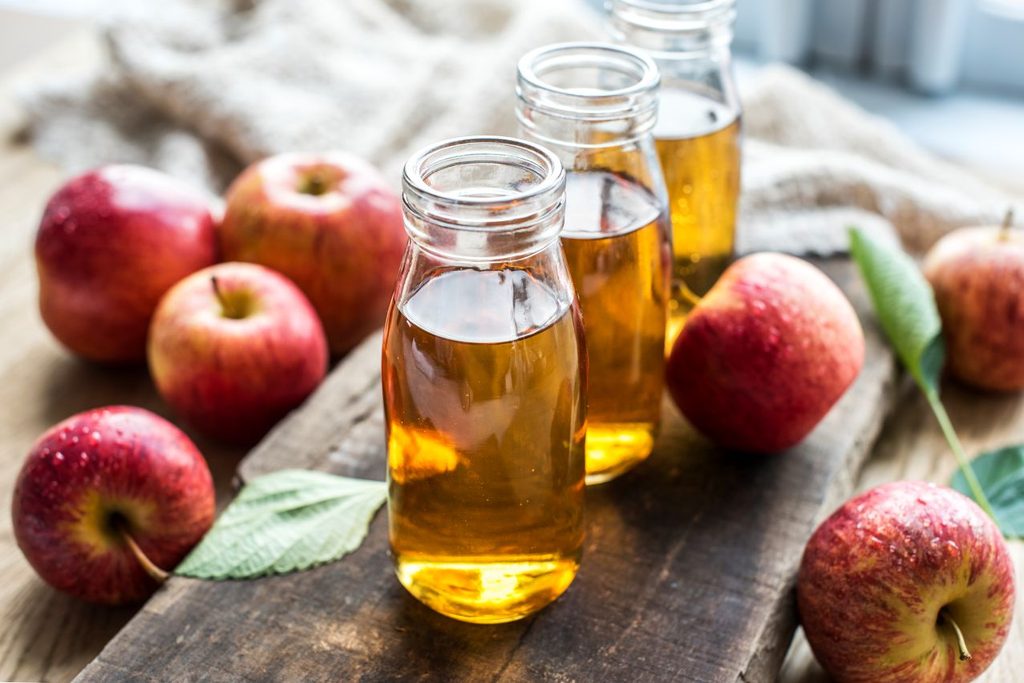Fresh apple juice close up shot 1024x683